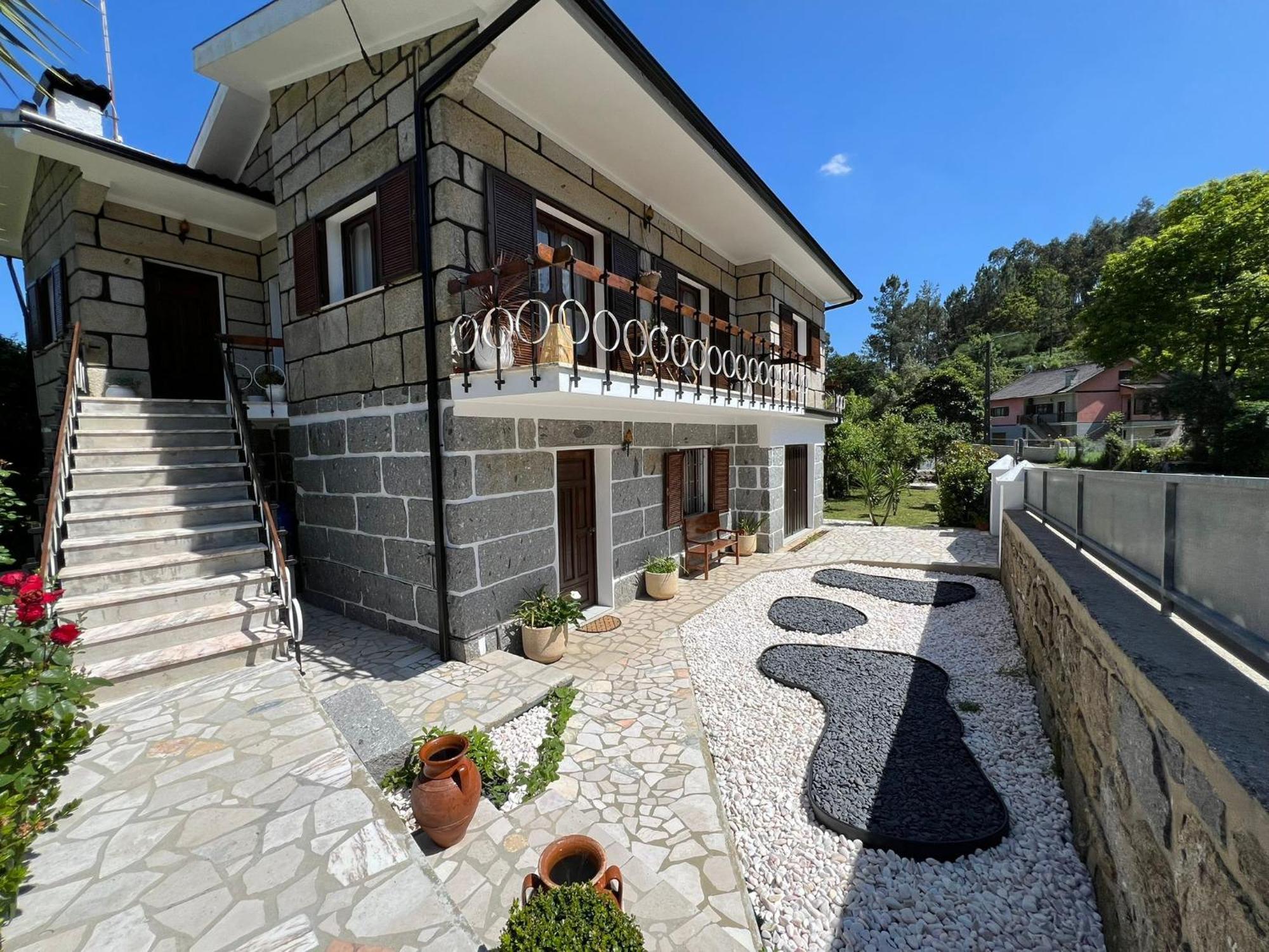 Vila Guia In Valdreu Braga Exterior photo